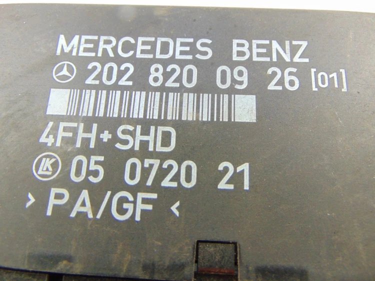 MODUŁ KOMFORTU MERCEDES C W202 2.2 cdi 202820092601