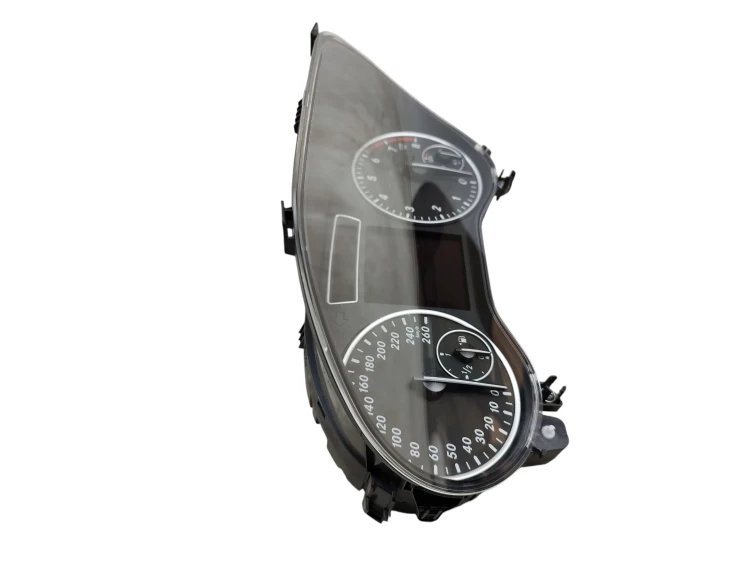LICZNIK MERCEDES A W176 (2012-2015) 1.6 CGI 122KM A1769008101