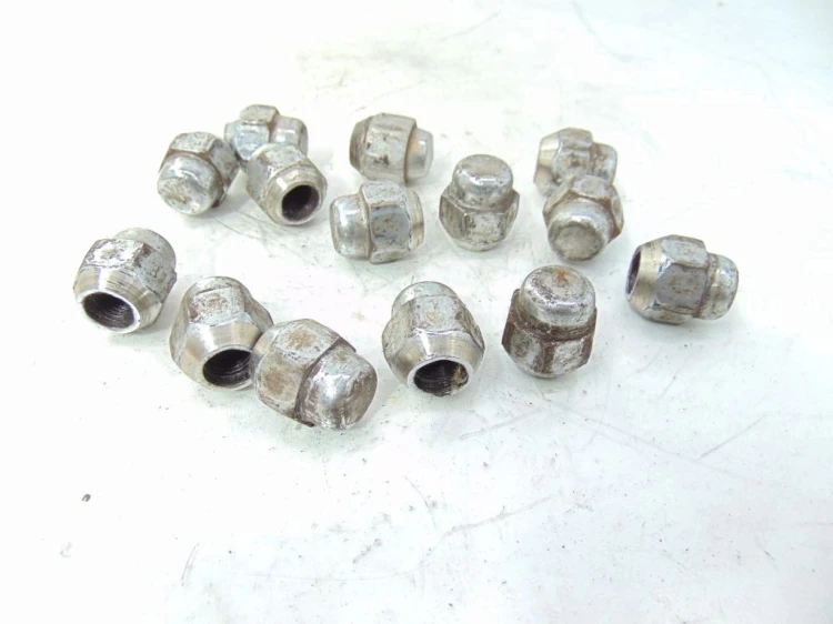 ŚRUBA FELG ALUMINIOWYCH NISSAN QASHQAI (2007-2013) 2.0 DCI