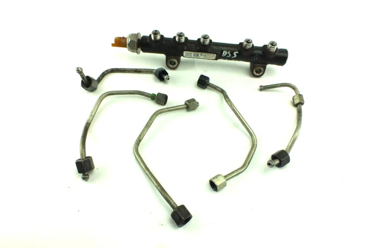 LISTWA WTRYSKOWA CITROEN DS5 (2011-2015) 1.6 HDI 9804776780-00