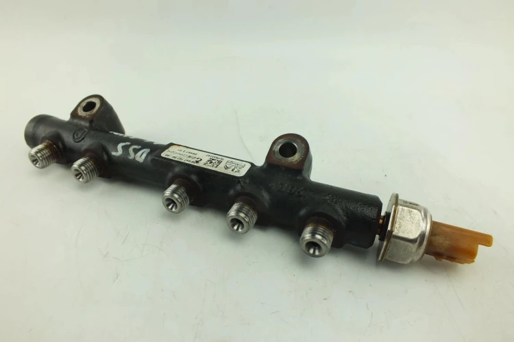 LISTWA WTRYSKOWA CITROEN DS5 (2011-2015) 1.6 HDI 9804776780-00
