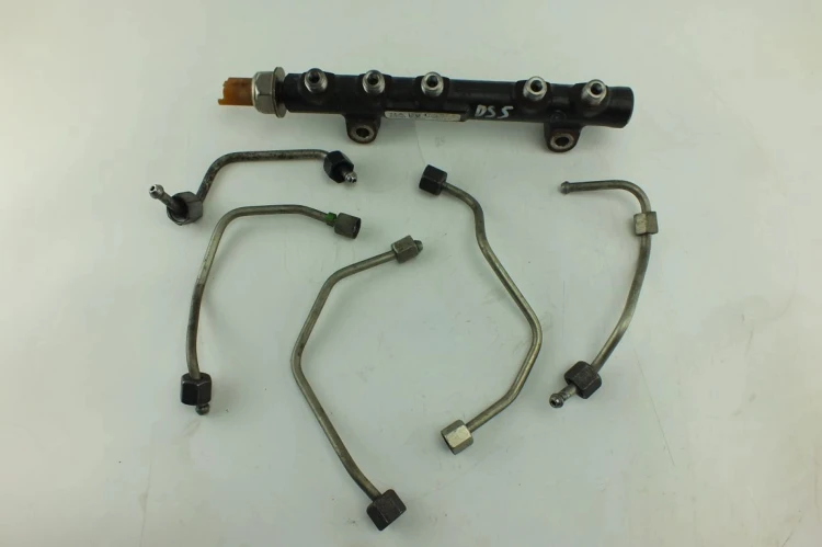 LISTWA WTRYSKOWA CITROEN DS5 (2011-2015) 1.6 HDI 9804776780-00