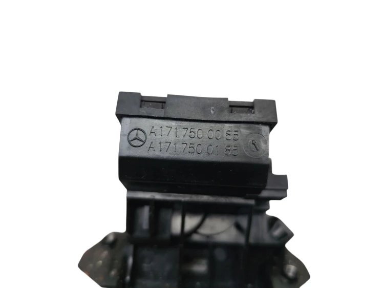 ZAMEK KLAPY BAGAŻNIKA MERCEDES C W203 LIFT (2004-2007) 2.2 CDI 150KM A17175