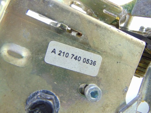 ZAMEK KLAPY BAGAŻNIKA MERCEDES E W210 (1995-1999) 2.3 BENZ A2107400536