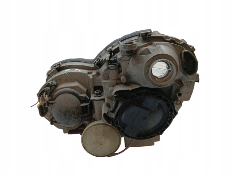 LAMPA PRAWY PRZÓD MERCEDES C W203 (2000-2003) 2.7 CDI 170KM A2038200261
