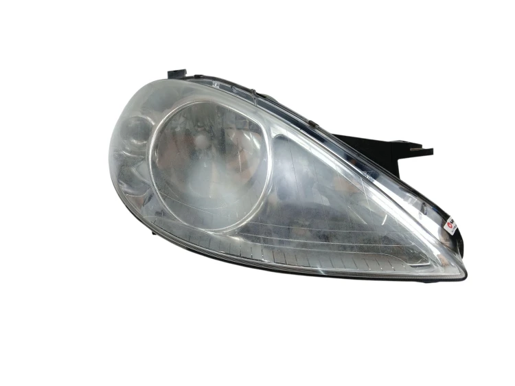 LAMPA PRAWY PRZÓD MERCEDES A W169 (2004-2008) 2.0 CDI 82KM A1698200261