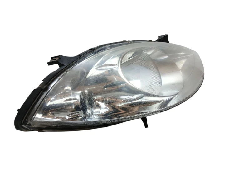 LAMPA PRAWY PRZÓD MERCEDES A W169 (2004-2008) 2.0 CDI 82KM A1698200261