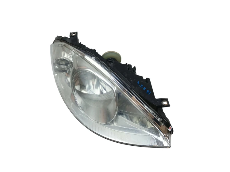 LAMPA PRAWY PRZÓD MERCEDES A W169 (2004-2008) 2.0 CDI 82KM A1698200261