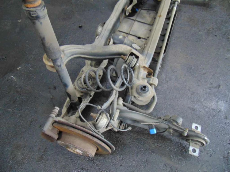 BELKA ZAWIESZENIA TYŁ MERCEDES A W176 (2012-2015) 1.8 CDI 136KM