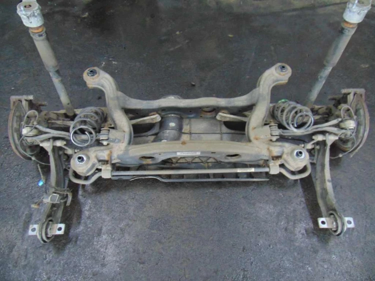 BELKA ZAWIESZENIA TYŁ MERCEDES A W176 (2012-2015) 1.8 CDI 136KM