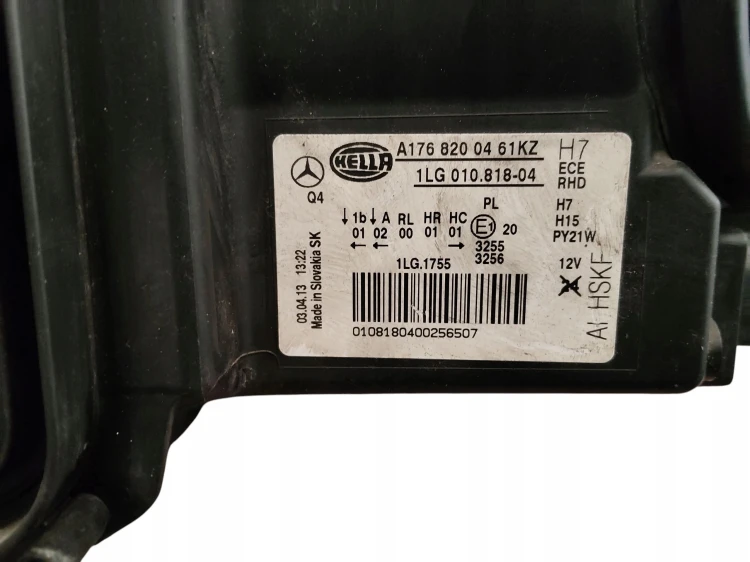 LAMPA PRAWY PRZÓD MERCEDES A W176 (2012-2015) 1.5 CDI 109KM A1768200461