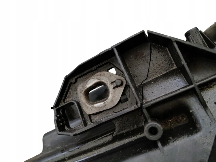 LAMPA PRAWY PRZÓD MERCEDES A W176 (2012-2015) 1.5 CDI 109KM A1768200461