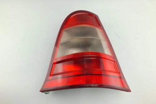 LAMPA PRAWY TYŁ MERCEDES A W168 (1997-2005) A140 1.4BENZ