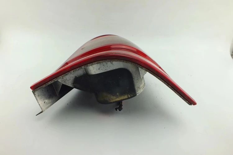 LAMPA PRAWY TYŁ MERCEDES A W168 (1997-2005) A140 1.4BENZ