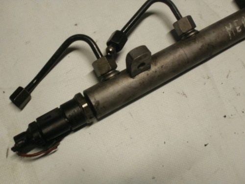 LISTWA WTRYSKOWA MERCEDES A W169 (2004-2012) A64007012