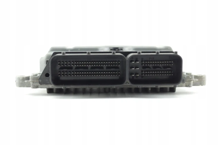 KOMPUTER SILNIKA MERCEDES A W169 2.0 CDI A6401503491 0281013936