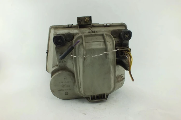 LAMPA PRAWY PRZÓD MERCEDES VITO W638 2.2 CDI