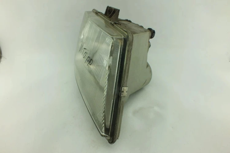 LAMPA PRAWY PRZÓD MERCEDES VITO W638 2.2 CDI