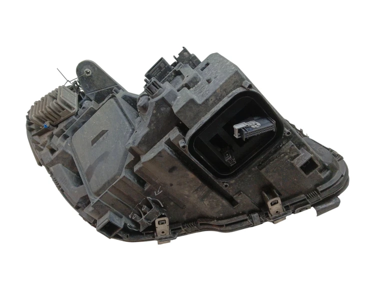 LAMPA LEWY PRZÓD MERCEDES C W205 (2014-2018) 2.2 CDI 170KM A2059063903