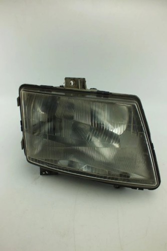 LAMPA PRAWY PRZÓD MERCEDES VITO W638 2.2 CDI