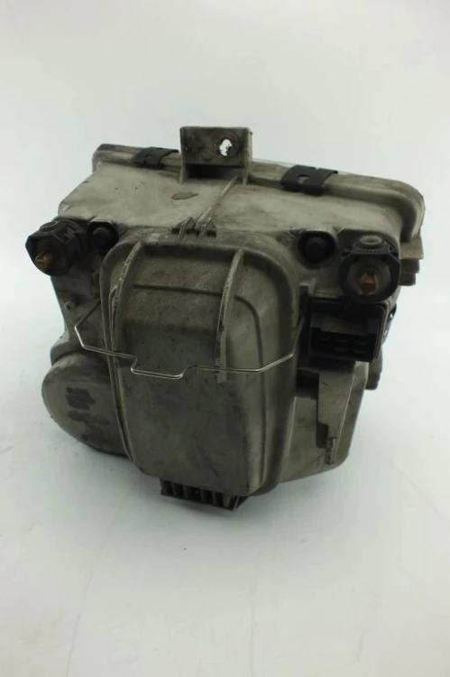LAMPA PRAWY PRZÓD MERCEDES VITO W638 2.2 CDI