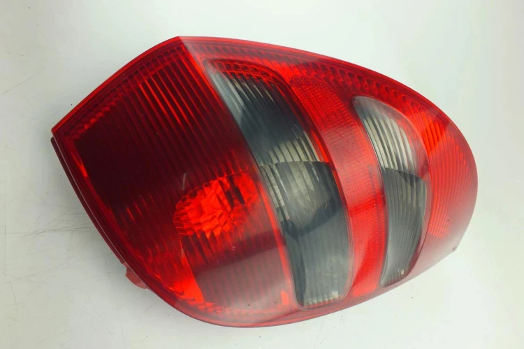 LAMPA PRAWY TYŁ MERCEDES A W169 (2004-2012) 2.0 CDI