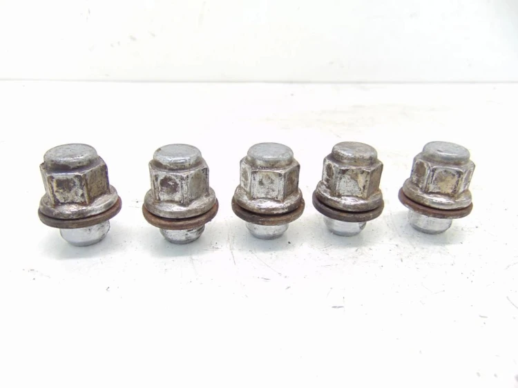 ŚRUBA FELG ALUMINIOWYCH TOYOTA AVENSIS III T27 2.0 D4D 126KM