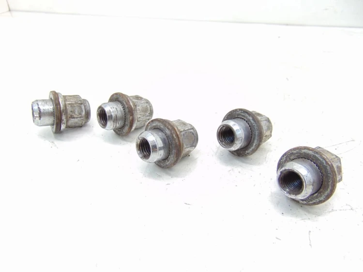 ŚRUBA FELG ALUMINIOWYCH TOYOTA AVENSIS III T27 2.0 D4D 126KM