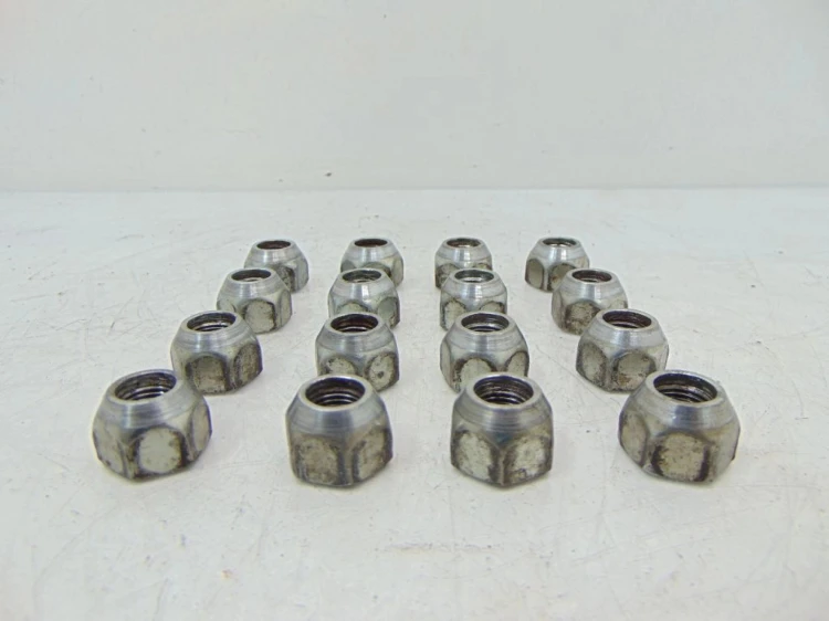 ŚRUBA FELG ALUMINIOWYCH NISSAN MURANO Z50 (2003-2008) 3.5 V6
