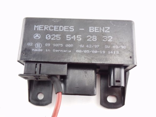 PRZEKAŹNIK ŚWIEC ŻAROWYCH MERCEDES A- W168 1.7 cdi 0255452832