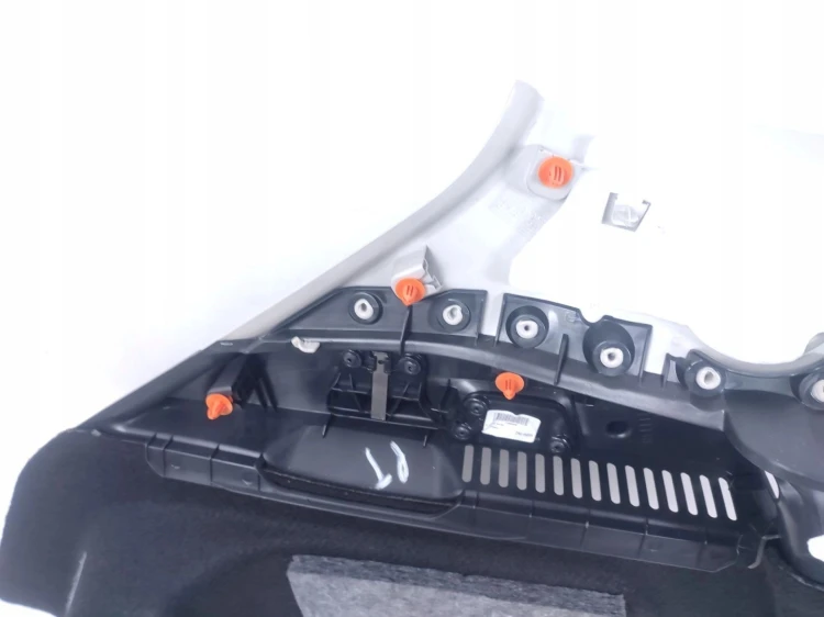 BOCZEK BAGAŻNIKA PRAWY MERCEDES GLA X156 LIFT (2017-2019) 1.6 CGI 122KM