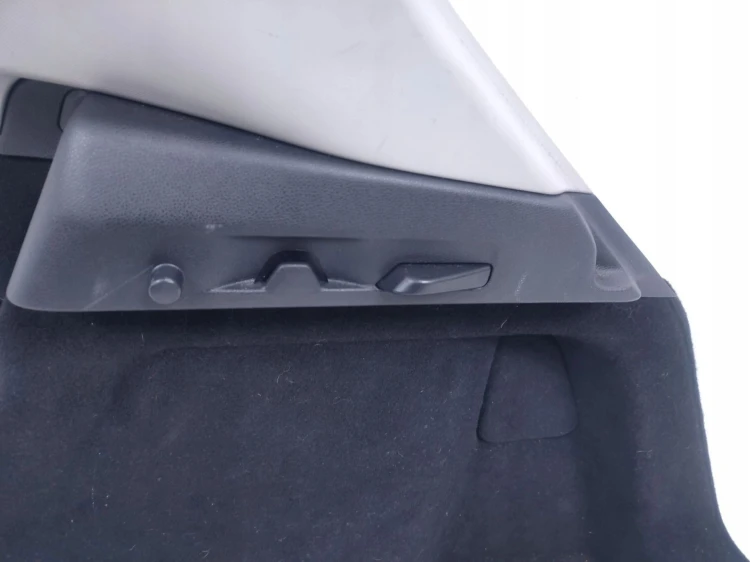 BOCZEK BAGAŻNIKA PRAWY MERCEDES GLA X156 LIFT (2017-2019) 1.6 CGI 122KM
