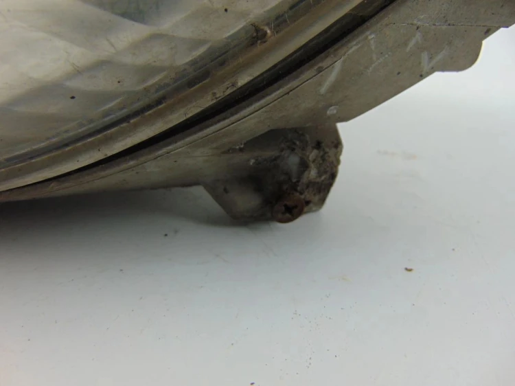 LAMPA LEWY PRZÓD MERCEDES VANEO W414 1.6
