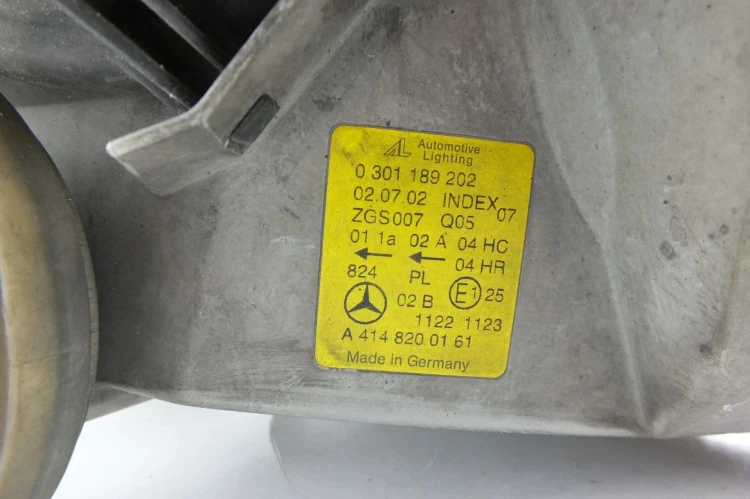 LAMPA PRAWY PRZÓD MERCEDES VANEO W414 1.7 CDI A4148200161