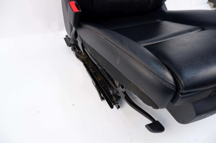 FOTEL LEWY PRZÓD MERCEDES A W176 LIFT (2015-2018) 1.5 CDI 109KM