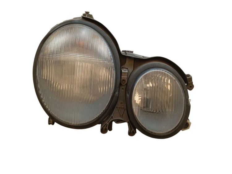 LAMPA PRAWY PRZÓD MERCEDES E W210 LIFT (1999-2002) 2.2 CDI 143KM