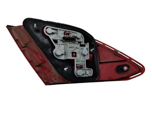 LAMPA PRAWY TYŁ MERCEDES C W204 (2007-2011) 1.8 KOMPRESSOR 184KM 2048200264