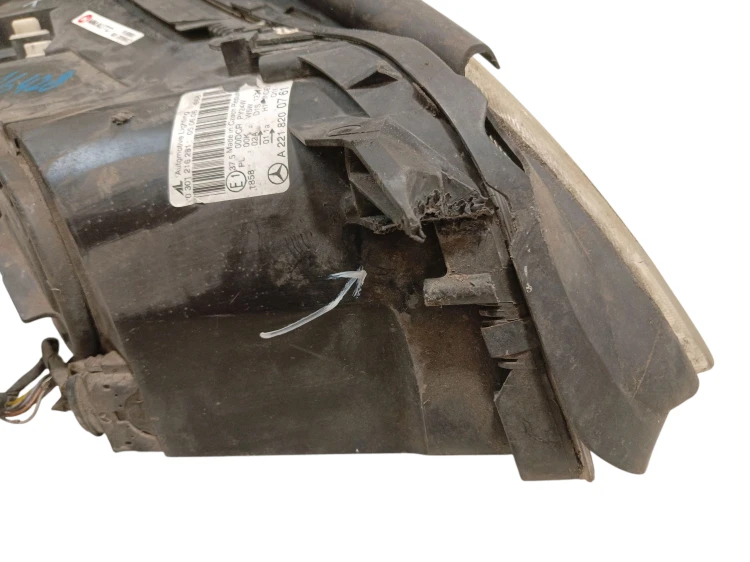 LAMPA LEWY PRZÓD MERCEDES S W221 (2005-2009) 3.5 V6 272KM A2218200761