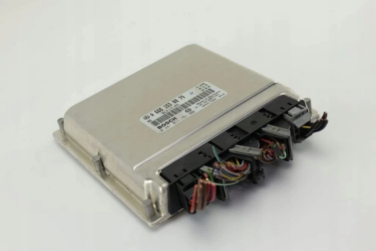 KOMPUTER STEROWNIK SILNIKA MERCEDES A W168 (1997-2005) A140 1.4BENZ A668153