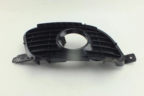 RAMKA HALOGENU PRAWA MERCEDES A W169 (2004-2012) 2.0 CDI