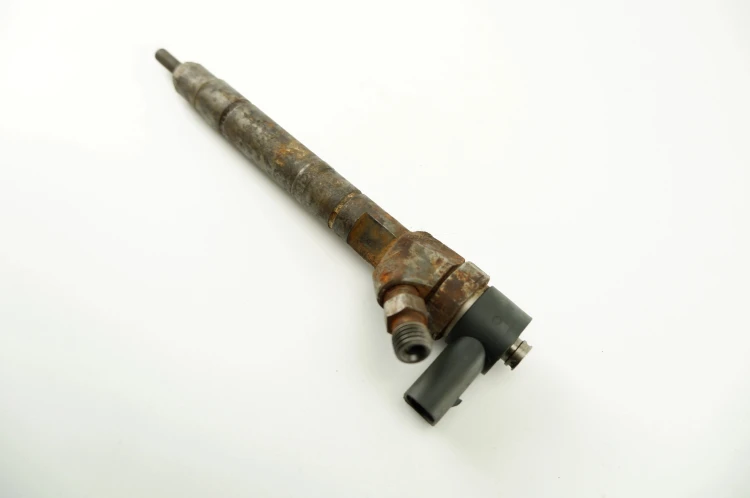 WTRYSKIWACZ MERCEDES E W211 (2002-2009) 3.2 R6 CDI A6110701487