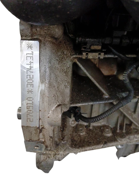 SILNIK KOMPLETNY MERCEDES A W176 (2012-2015) 1.6 CGI 122KM 270910