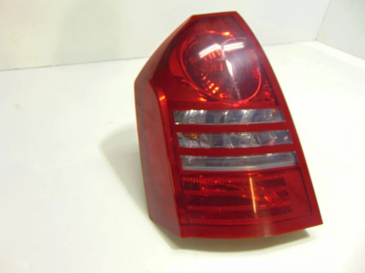 LAMPA LEWY TYŁ CHRYSLER 300C (2004 - 2010) 3.0 CRD 218 KM