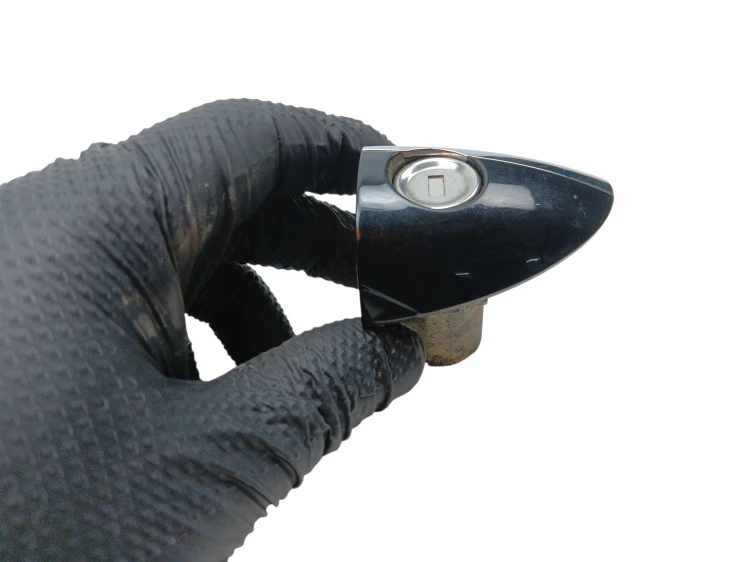 KLAMKA ZEWNĘTRZNA LEWY PRZÓD MERCEDES B W245 (2005-2008) 2.0 CDI 109KM A169