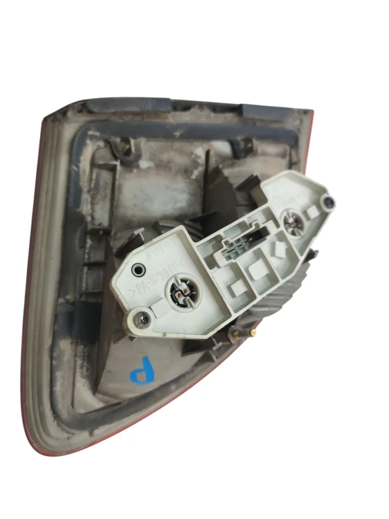 LAMPA PRAWY TYŁ MERCEDES E W211 (2002-2006) 3.2 CDI 177KM KOMPLET Z KLAPY T
