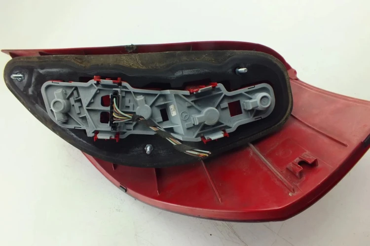 LAMPA LEWY TYŁ MERCEDES A W169 (2004-2012) 2.0 CDI