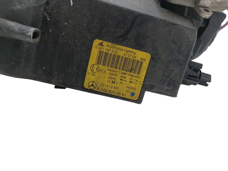 LAMPA PRAWY PRZÓD MERCEDES A W169 (2004-2008) 2.0 CDI 140KM A1698200661