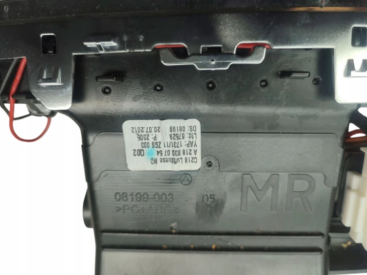 KRATKA NAWIEWU ŚRODKOWA MERCEDES CLS C218 (2012-2014) 2.2 CDI 204KM A218830