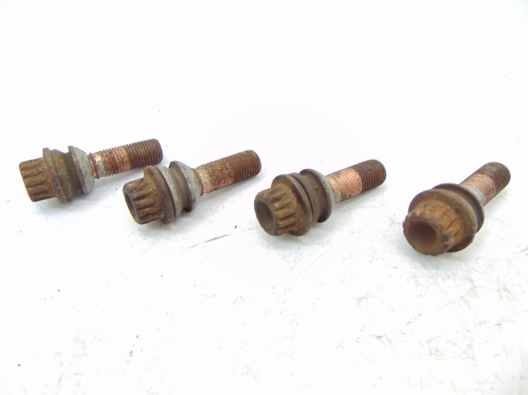 ŚRUBA FELG ALUMINIOWYCH VOLKSWAGEN TOUAREG 2.5 TDI