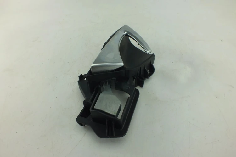 KLAMKA WEWNĘTRZNA PRAWY PRZÓD CITROEN DS5 (2011-2015) 1.6 HDI 9688506377 96
